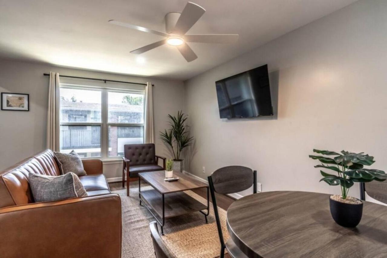 Roomy Urban Apartment Montrose! Free Parking #3 Houston Buitenkant foto